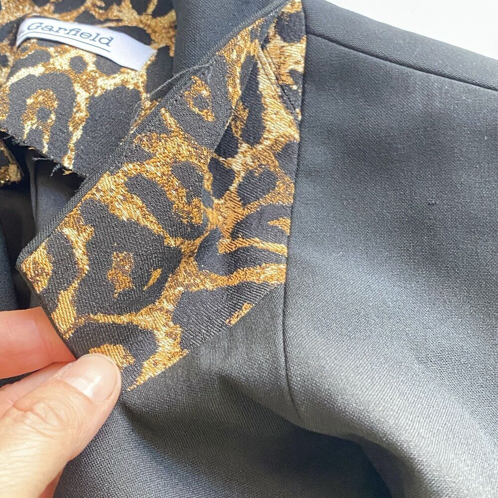 A. Garfied Blazer Size 6 Black Minimalist Business Career Professional Capsule - Picture 8 of 9